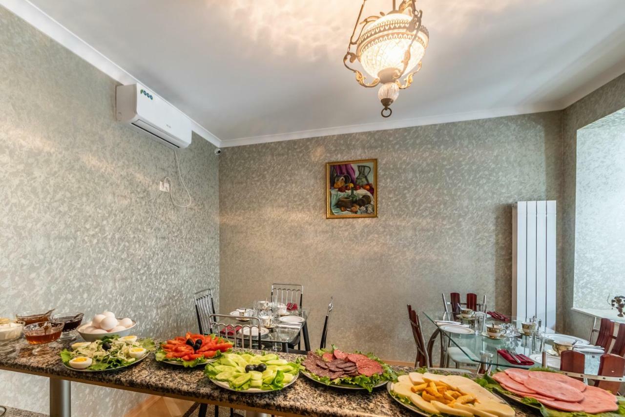 Q&B House Hotel Тбилиси Екстериор снимка