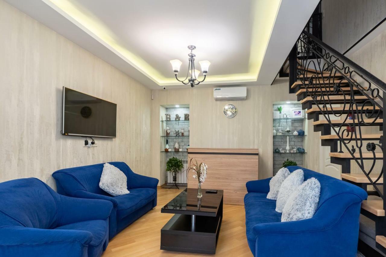 Q&B House Hotel Тбилиси Екстериор снимка
